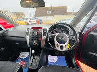 USED 2014 64 KIA VENGA 1.6 2 5d 123 BHP Stunning Low Mileage Petrol Automatic 5 door Hatchback MPV