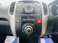 USED 2014 64 KIA VENGA 1.6 2 5d 123 BHP Stunning Low Mileage Petrol Automatic 5 door Hatchback MPV