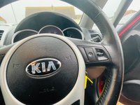 USED 2014 64 KIA VENGA 1.6 2 5d 123 BHP Stunning Low Mileage Petrol Automatic 5 door Hatchback MPV
