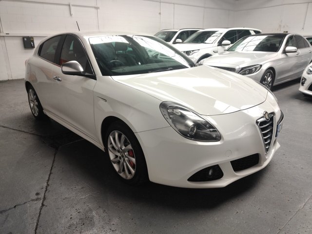 2011 60 Alfa Romeo Giulietta 1.6 JTDM-2 VELOCE 5d 105 BHP