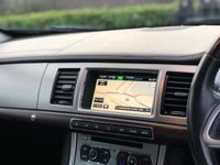 USED 2014 64 JAGUAR XF 2.2 D LUXURY 4d 163 BHP 