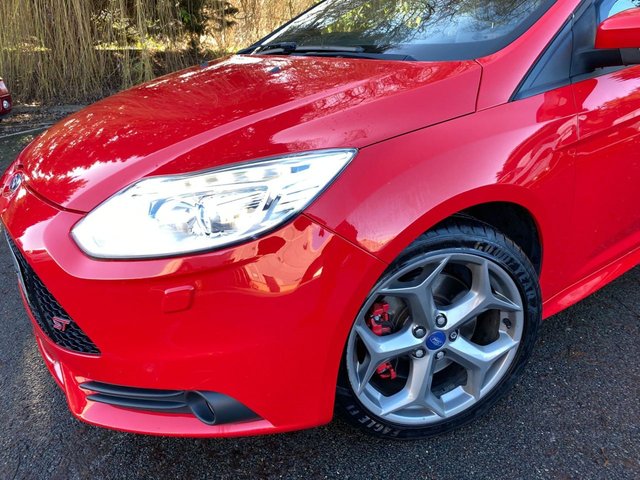 View our FORD FOCUS