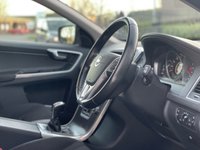 USED 2015 65 VOLVO XC60 2.0 D4 SE NAV 5d 188 BHP 