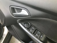 USED 2011 61 FORD FOCUS 1.6 TITANIUM 5d 124 BHP 