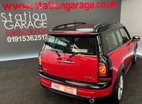 USED 2011 11 MINI CLUBMAN 1.6 COOPER D 5d 112 BHP 17 INCH ALLOYS,   HALF LEATHER RED SPORT INTERIOR