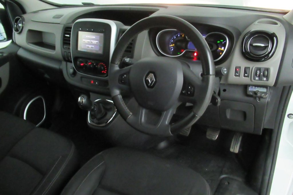 USED 2016 16 RENAULT TRAFIC 1.6 SL27 SPORT DCI S/R P/V 115 BHP 