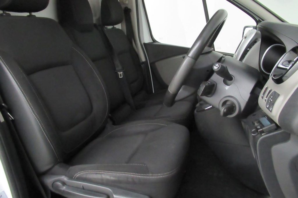 USED 2016 16 RENAULT TRAFIC 1.6 SL27 SPORT DCI S/R P/V 115 BHP 