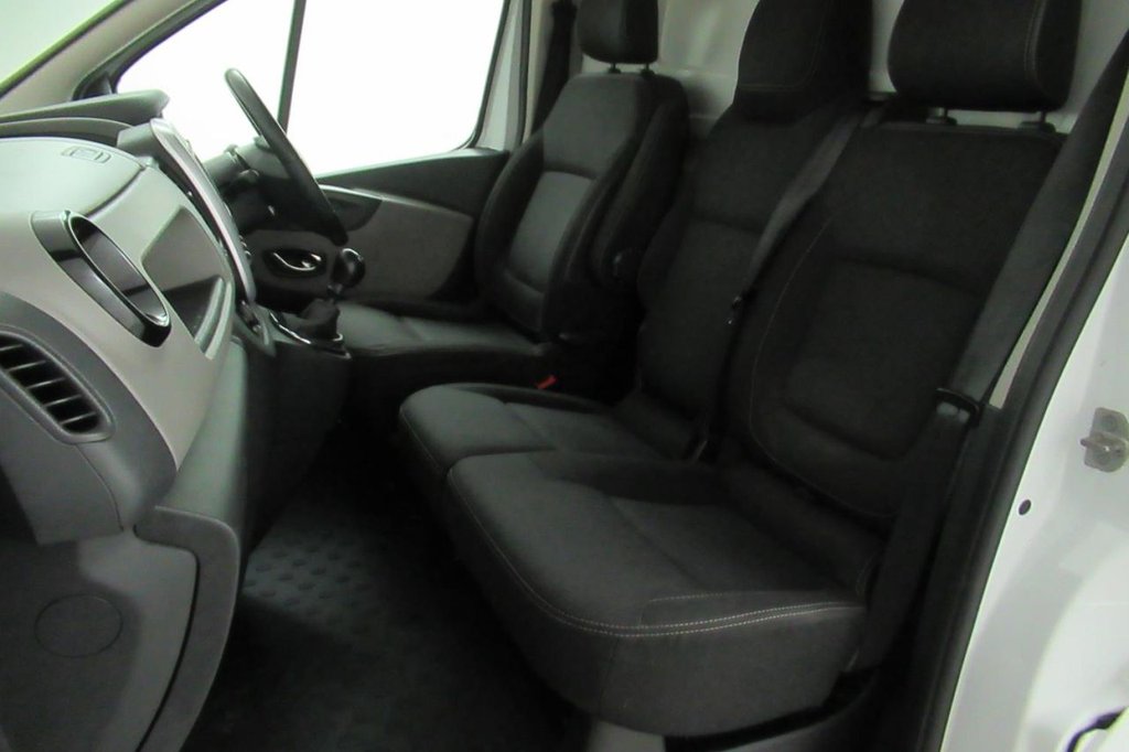 USED 2016 16 RENAULT TRAFIC 1.6 SL27 SPORT DCI S/R P/V 115 BHP 