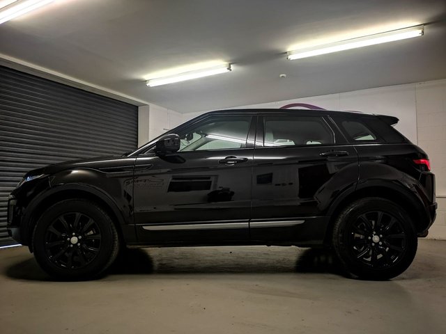 View our LAND ROVER RANGE ROVER EVOQUE