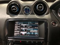 USED 2012 C JAGUAR XJ 3.0 D V6 PORTFOLIO LWB 4d 275 BHP * PANORAMIC ROOF * PRIVACY GLASS * NAVIGATION *  CLIMATE CONTROL * PARKING  SENSORS *