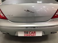 USED 2012 C JAGUAR XJ 3.0 D V6 PORTFOLIO LWB 4d 275 BHP * PANORAMIC ROOF * PRIVACY GLASS * NAVIGATION *  CLIMATE CONTROL * PARKING  SENSORS *