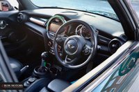 USED 2017 17 MINI HATCH JOHN COOPER WORKS 2.0 JOHN COOPER WORKS 3d 228 BHP PANORAMIC ROOF / CHILLI PACK
