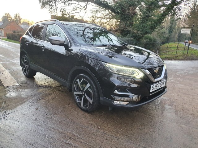 2017 67 Nissan Qashqai 1.6 TEKNA PLUS DIG-T 5d 163 BHP