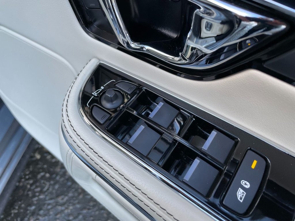 USED 2018 67 JAGUAR XJ 3.0 D V6 R-SPORT 4d 296 BHP 