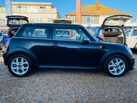 USED 2011 11 MINI HATCH ONE 1.6 ONE 3d 98 BHP Superb Mini with Lots of Extras in Metallic Black