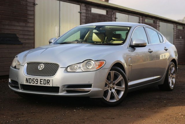2010 59 Jaguar Xf 3.0 V6 LUXURY 4d 240 BHP