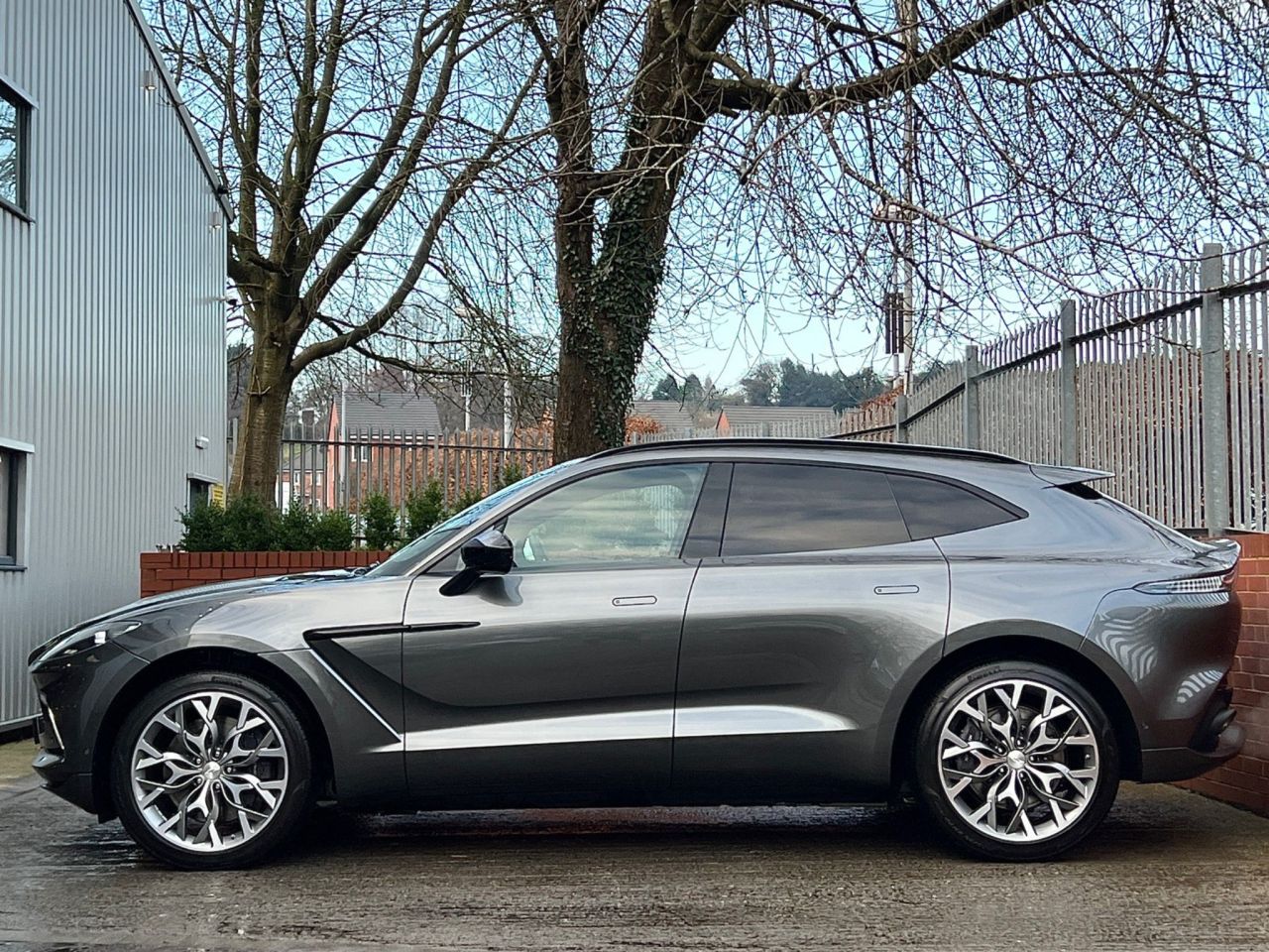 2021 71 ASTON MARTIN DBX 4.0 V8 Auto 4WD (s/s) 5dr