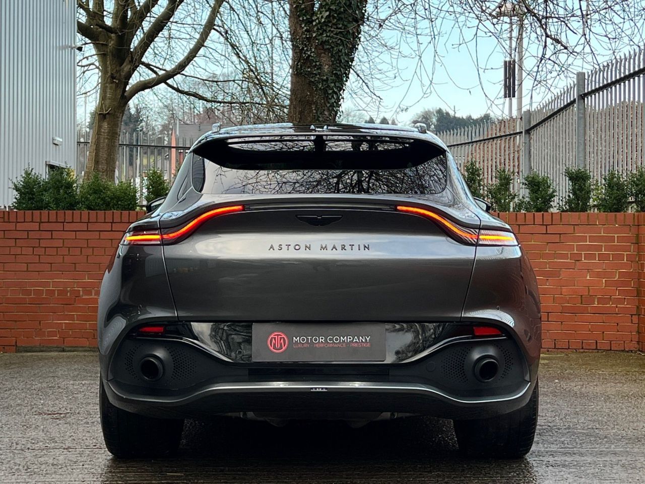2021 71 ASTON MARTIN DBX 4.0 V8 Auto 4WD (s/s) 5dr
