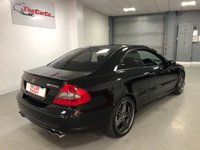 USED 2005 05 MERCEDES-BENZ CLK 5.4 CLK55 AMG 2d 363 BHP * PRIVACY  GLASS * CLIMATE CONTROL  * REVERSING CAMERA * LEATHER * 19 INCH ALLOYS *
