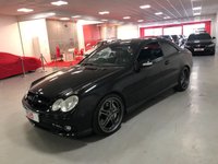 USED 2005 05 MERCEDES-BENZ CLK 5.4 CLK55 AMG 2d 363 BHP * PRIVACY  GLASS * CLIMATE CONTROL  * REVERSING CAMERA * LEATHER * 19 INCH ALLOYS *