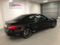 USED 2005 05 MERCEDES-BENZ CLK 5.4 CLK55 AMG 2d 363 BHP * PRIVACY  GLASS * CLIMATE CONTROL  * REVERSING CAMERA * LEATHER * 19 INCH ALLOYS *