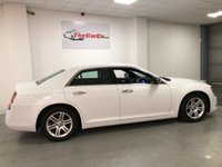 USED 2013 13 CHRYSLER 300C 3.0 CRD LIMITED 4d 236 BHP * CLIMATE CONTROL* PARKING SENSORS * NAVIGATION * LEATHER * 18 INCH ALLOY WHEELS *