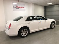 USED 2013 13 CHRYSLER 300C 3.0 CRD LIMITED 4d 236 BHP * CLIMATE CONTROL* PARKING SENSORS * NAVIGATION * LEATHER * 18 INCH ALLOY WHEELS *