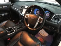 USED 2013 13 CHRYSLER 300C 3.0 CRD LIMITED 4d 236 BHP * CLIMATE CONTROL* PARKING SENSORS * NAVIGATION * LEATHER * 18 INCH ALLOY WHEELS *