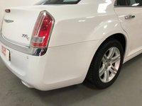 USED 2013 13 CHRYSLER 300C 3.0 CRD LIMITED 4d 236 BHP * CLIMATE CONTROL* PARKING SENSORS * NAVIGATION * LEATHER * 18 INCH ALLOY WHEELS *