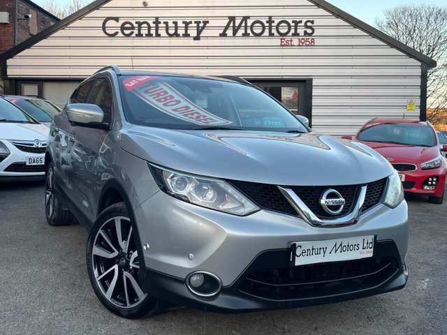 2014 14 Nissan Qashqai 1.5 DCi TEKNA (Smart Vision) 5dr - GLASS ROOF