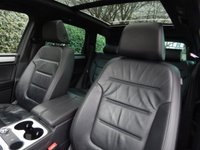 USED 2013 13 VOLKSWAGEN TOUAREG 3.0 V6 R-LINE TDI BLUEMOTION TECHNOLOGY 5d 242 BHP VW Service History-PANO-Heated Seat