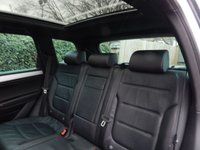 USED 2013 13 VOLKSWAGEN TOUAREG 3.0 V6 R-LINE TDI BLUEMOTION TECHNOLOGY 5d 242 BHP VW Service History-PANO-Heated Seat