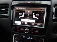 USED 2013 13 VOLKSWAGEN TOUAREG 3.0 V6 R-LINE TDI BLUEMOTION TECHNOLOGY 5d 242 BHP VW Service History-PANO-Heated Seat