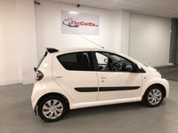 USED 2013 63 TOYOTA AYGO 1.0 VVT-I MOVE MM 5d 68 BHP * ONLY 17K MILES * AIR CONDITIONING * ONLY &pound;20 A YEAR ROAD TAX * NAVIGATION * BLUETOOTH *
