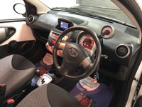 USED 2013 63 TOYOTA AYGO 1.0 VVT-I MOVE MM 5d 68 BHP * ONLY 17K MILES * AIR CONDITIONING * ONLY &pound;20 A YEAR ROAD TAX * NAVIGATION * BLUETOOTH *