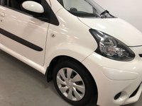 USED 2013 63 TOYOTA AYGO 1.0 VVT-I MOVE MM 5d 68 BHP * ONLY 17K MILES * AIR CONDITIONING * ONLY &pound;20 A YEAR ROAD TAX * NAVIGATION * BLUETOOTH *