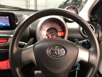 USED 2013 63 TOYOTA AYGO 1.0 VVT-I MOVE MM 5d 68 BHP * ONLY 17K MILES * AIR CONDITIONING * ONLY &pound;20 A YEAR ROAD TAX * NAVIGATION * BLUETOOTH *