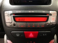 USED 2013 63 TOYOTA AYGO 1.0 VVT-I MOVE MM 5d 68 BHP * ONLY 17K MILES * AIR CONDITIONING * ONLY &pound;20 A YEAR ROAD TAX * NAVIGATION * BLUETOOTH *