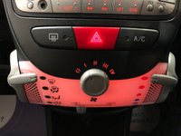 USED 2013 63 TOYOTA AYGO 1.0 VVT-I MOVE MM 5d 68 BHP * ONLY 17K MILES * AIR CONDITIONING * ONLY &pound;20 A YEAR ROAD TAX * NAVIGATION * BLUETOOTH *