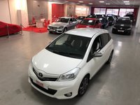 USED 2013 63 TOYOTA YARIS 1.3 VVT-I TREND 5d 99 BHP * PRIVACY * CLIMATE * NAV * ALLOYS * ONLY 34K MILES *