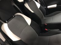 USED 2013 63 TOYOTA YARIS 1.3 VVT-I TREND 5d 99 BHP * PRIVACY * CLIMATE * NAV * ALLOYS * ONLY 34K MILES *