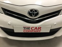 USED 2013 63 TOYOTA YARIS 1.3 VVT-I TREND 5d 99 BHP * PRIVACY * CLIMATE * NAV * ALLOYS * ONLY 34K MILES *