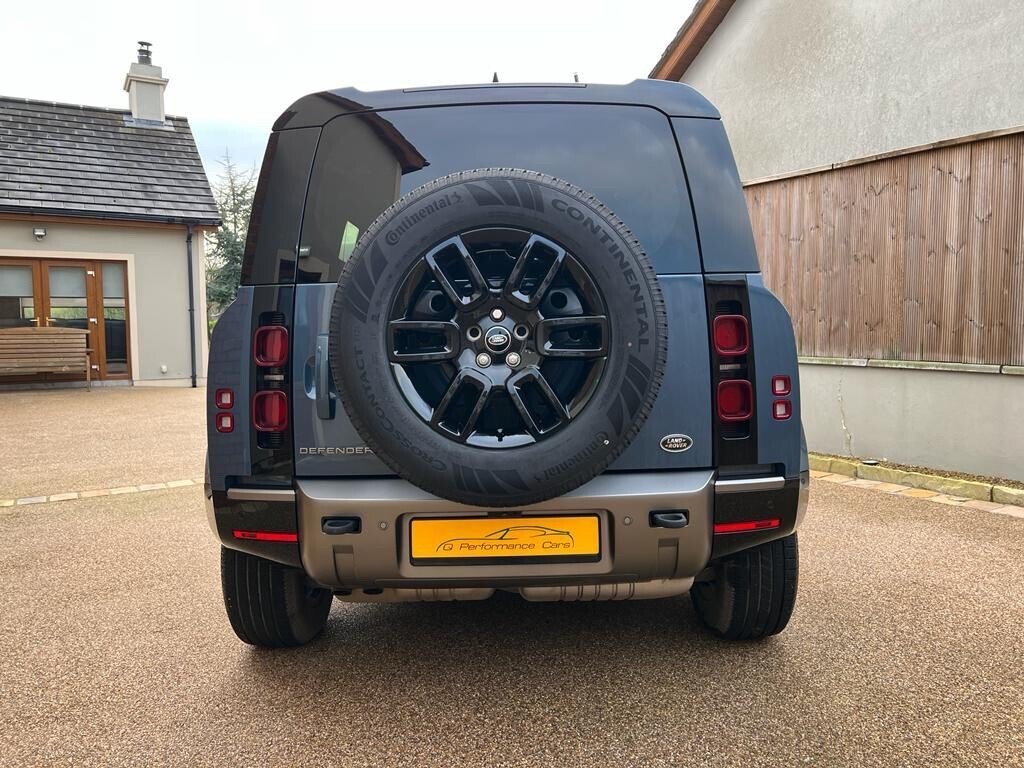 USED 2021 21 LAND ROVER DEFENDER 3.0 X-DYNAMIC S 5d 246 BHP FANTASTIC SPEC AND LOW MILES!