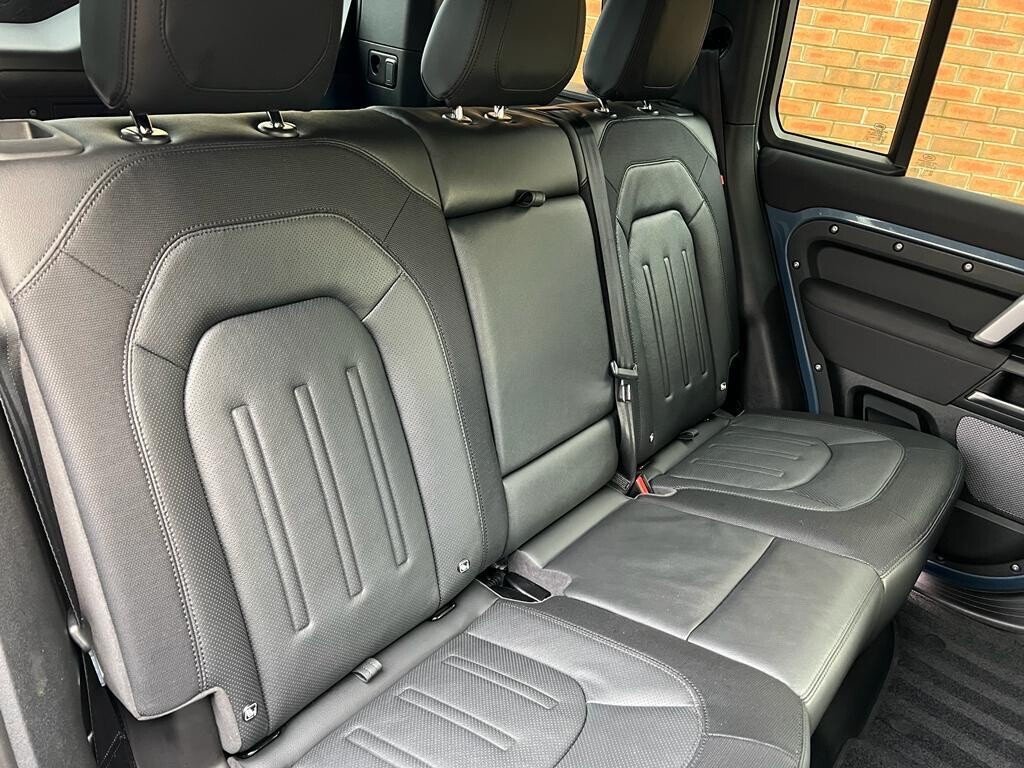 USED 2021 21 LAND ROVER DEFENDER 3.0 X-DYNAMIC S 5d 246 BHP FANTASTIC SPEC AND LOW MILES!