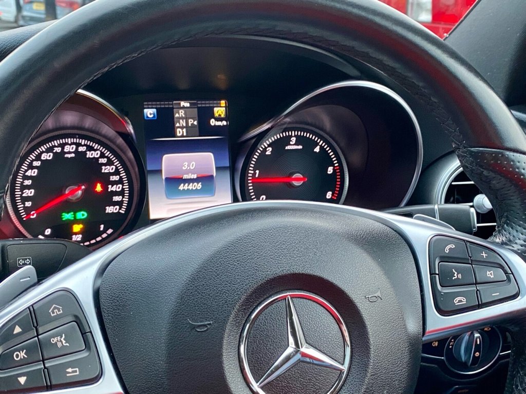 USED 2018 67 MERCEDES-BENZ C CLASS 2.1 C250D AMG LINE PREMIUM 4d 204 BHP FULL PANORAMIC GLASS SUNROOF