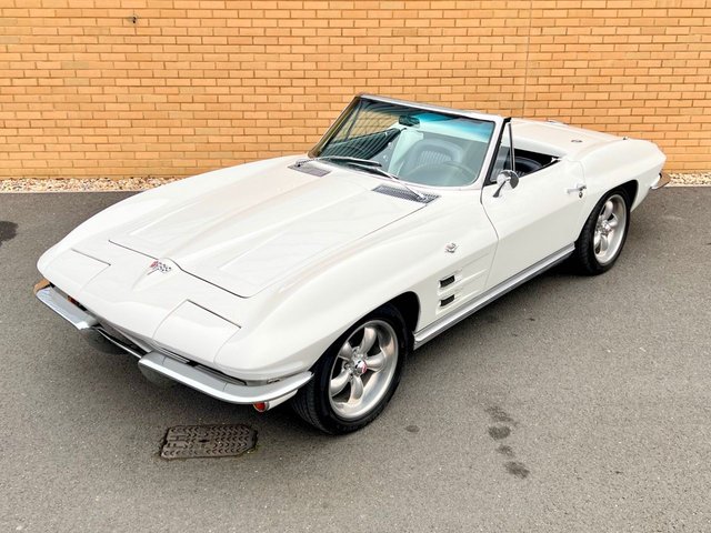 1964 Chevrolet Corvette C2 STINGRAY // 5.4 327cu V8 // Convertible // Px swap