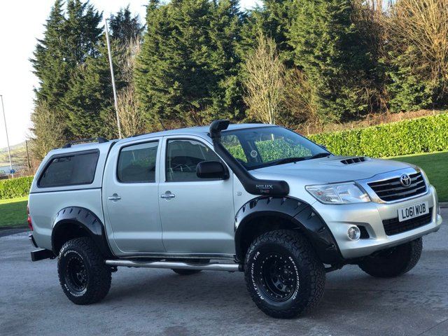 2012 61 Toyota HI-Lux 2.5 HL2 4X4 D-4D DCB 142 BHP