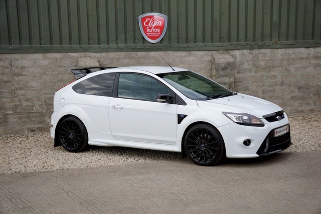 2010 60 Ford Focus RS 2.5 Frozen White ( 305 bhp )