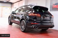 USED 2017 17 PORSCHE CAYENNE 3.0 S E-HYBRID PLATINUM EDITION TIPTRONIC S 5d 329 BHP PAN ROOF / REAR CAM / BOSE