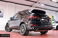 USED 2017 17 PORSCHE CAYENNE 3.0 S E-HYBRID PLATINUM EDITION TIPTRONIC S 5d 329 BHP PAN ROOF / REAR CAM / BOSE